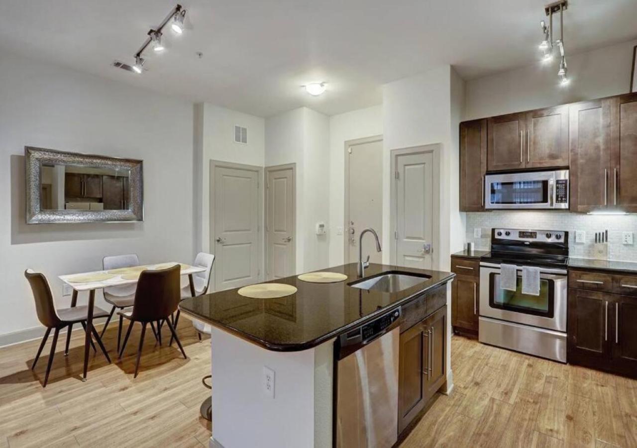 Inviting 2Br - Gym, Pool, Biz Center & Free Parking! Walk 2 Nrg Stadium! Near Med Ctr, Galleria, & Rice Village Houston Esterno foto